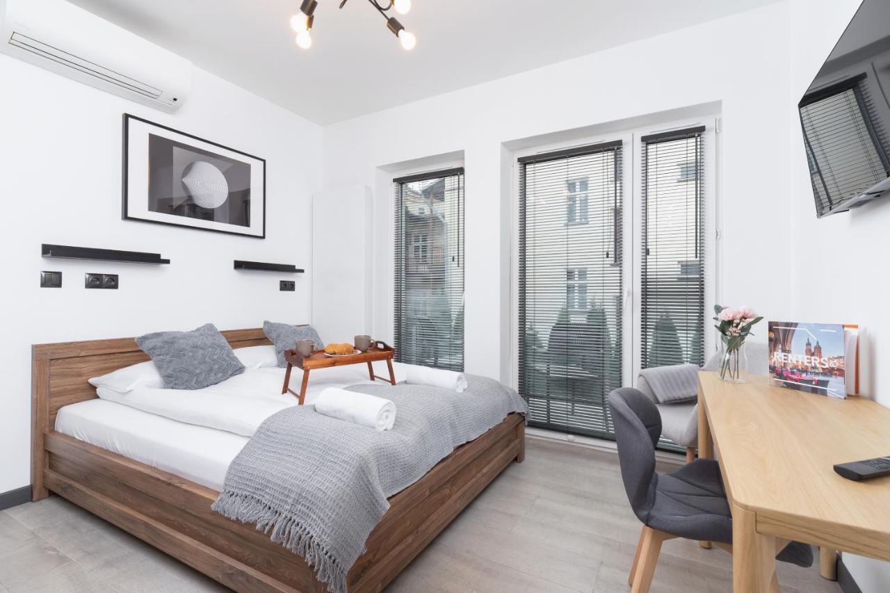 Modern Studio Cracow Rakowicka 14 By Noclegi Renters Krakow Ngoại thất bức ảnh